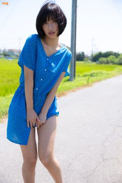 没有衣服的美女